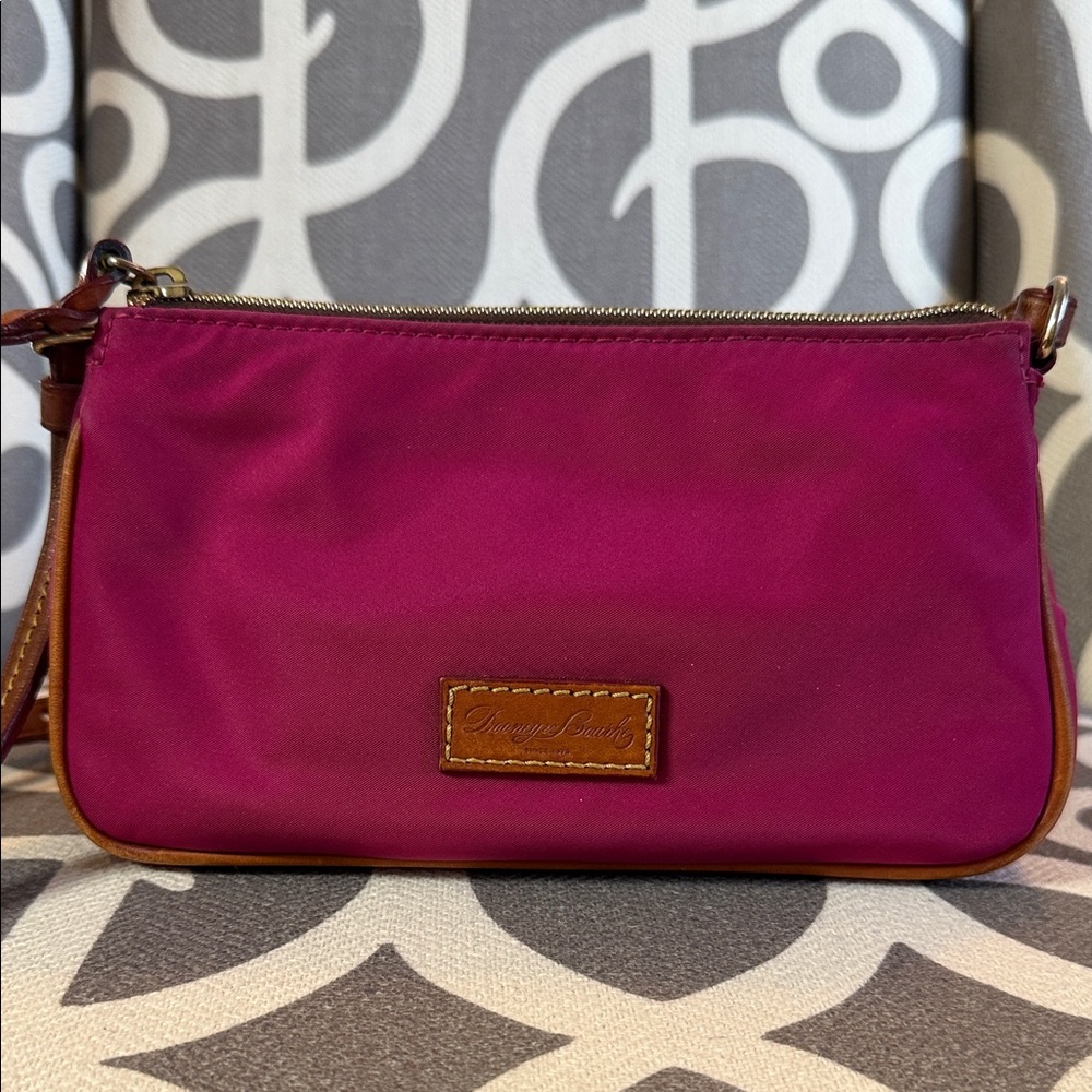 Dooney & Bourke Magenta crossbody & shoulder bag